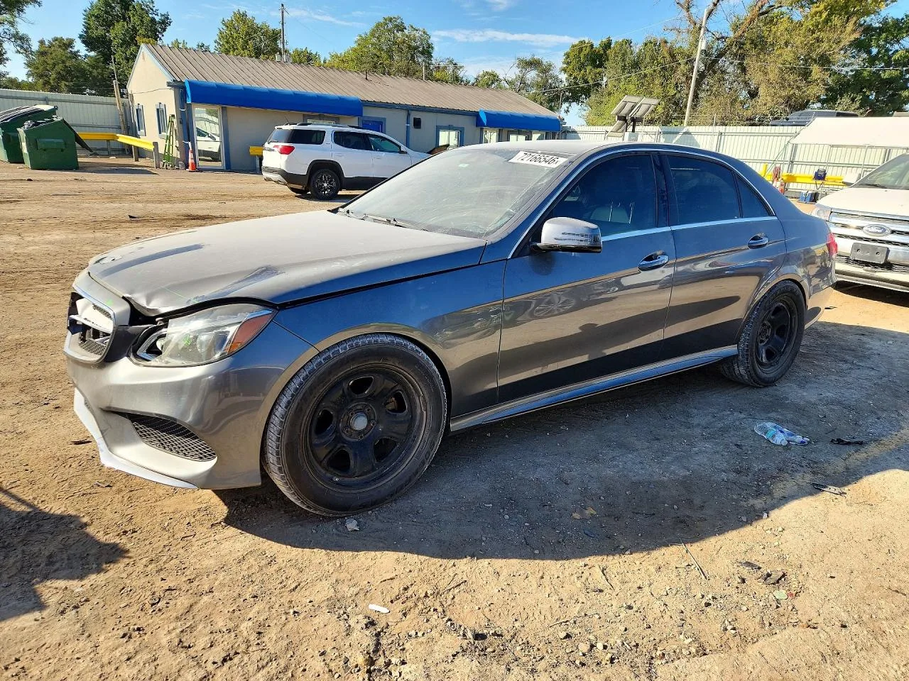 Foto de 2016 Mercedes-Benz E
