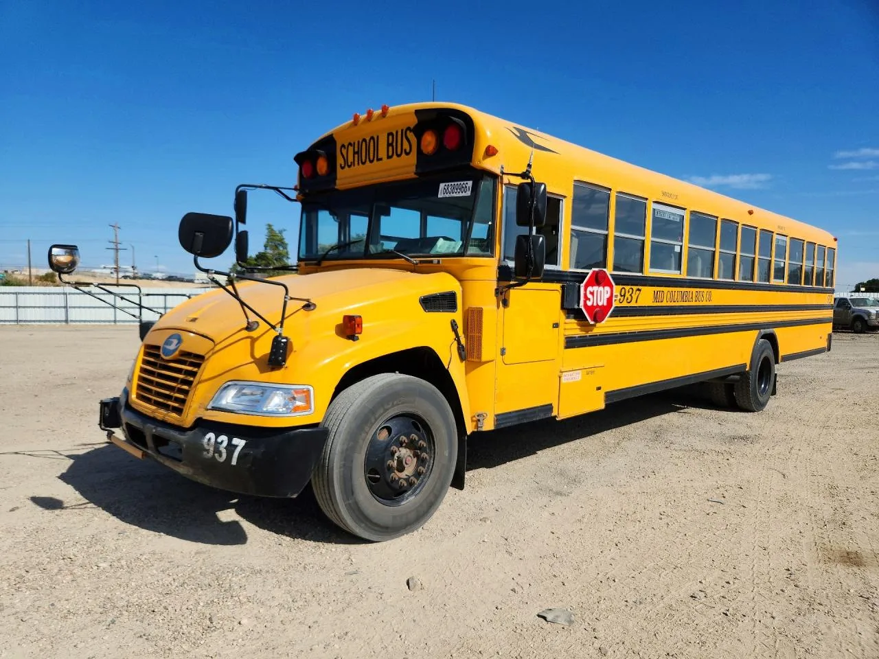 Foto de 2013 Blub School Bus